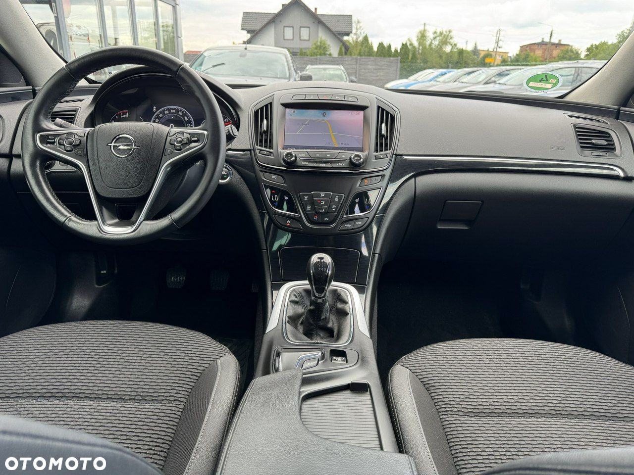 Opel Insignia - 12
