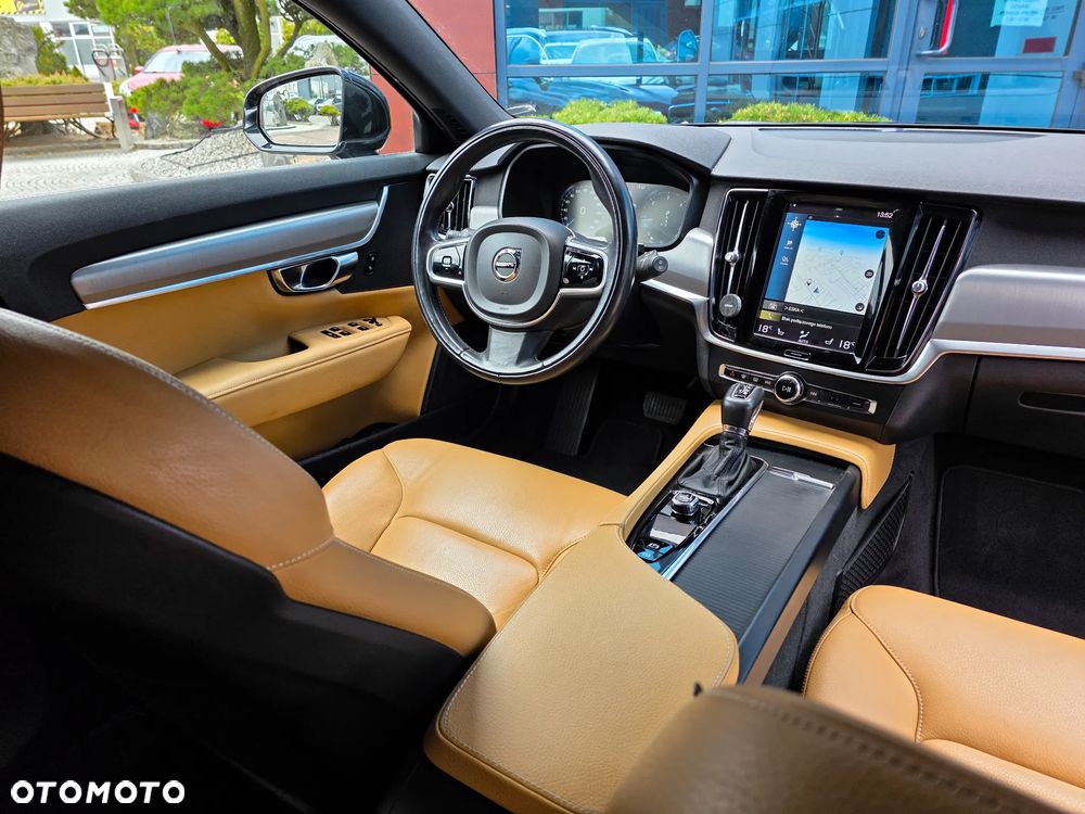 Volvo V90 D4 Geartronic Momentum Pro - 9