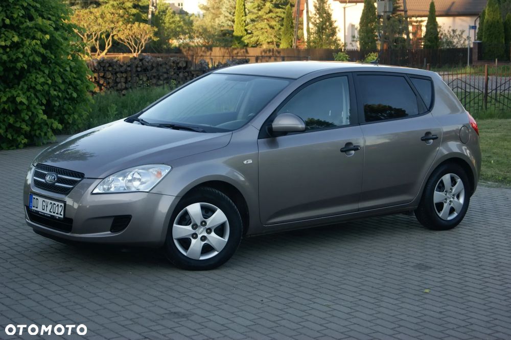 Kia Ceed 1.4 CVVT Attract - 10