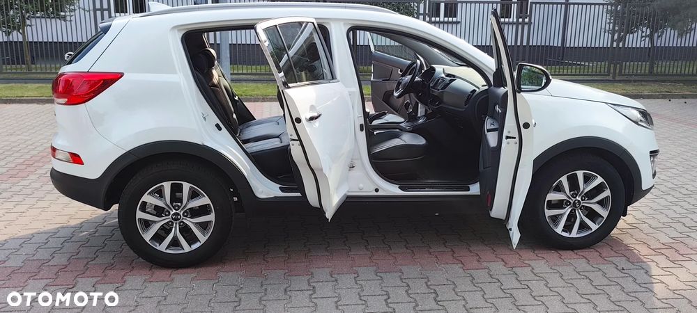 Kia Sportage 1.7 CRDI 2WD ISG Dream-Team Edition - 16