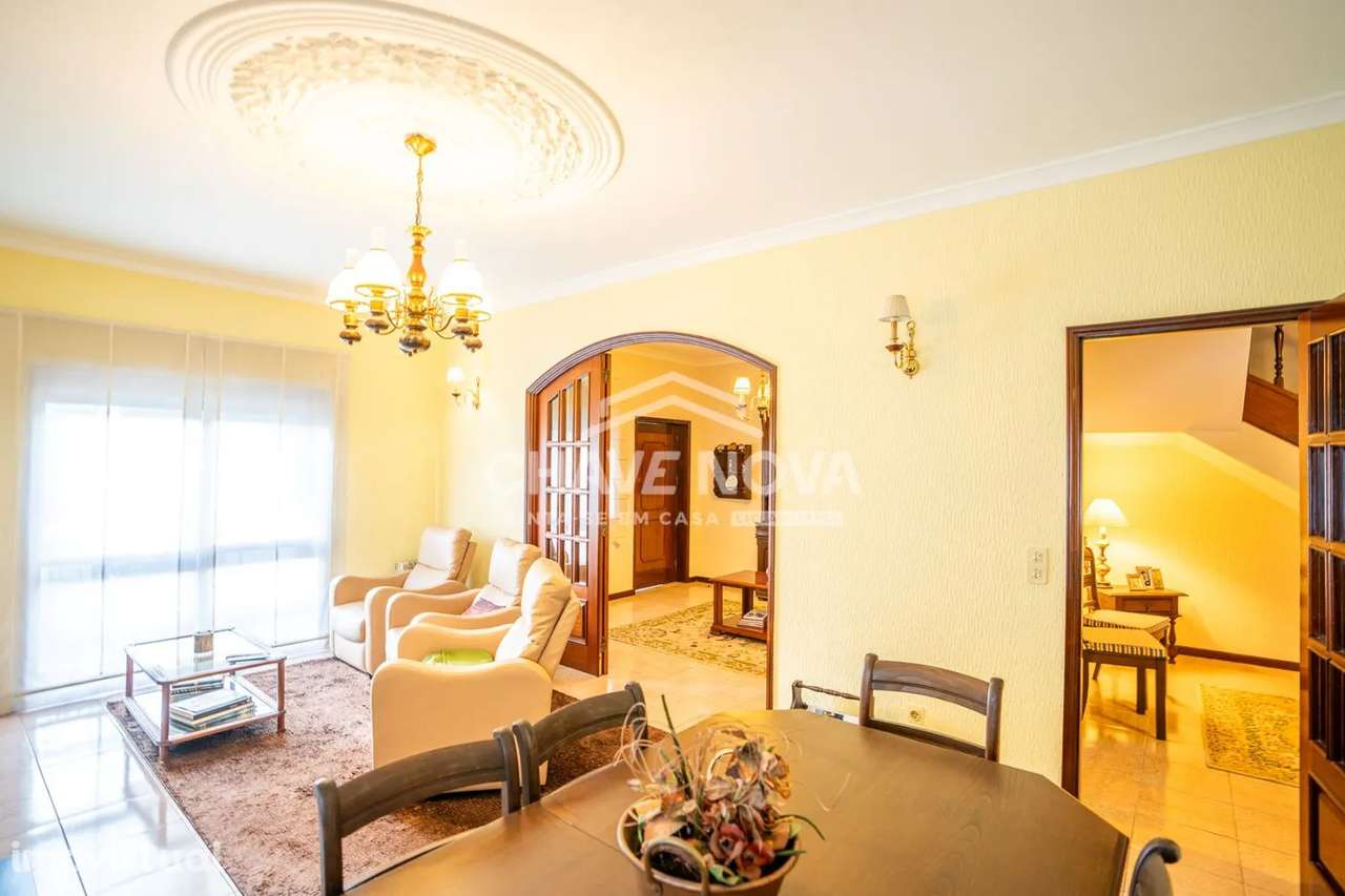 Moradia T4, para venda, em Rio Tinto - Grande imagem: 2/24