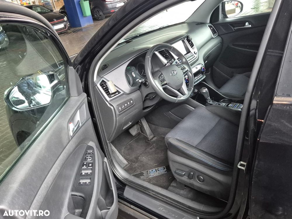 Hyundai Tucson 2.0 CRDI 4WD 6AT Luxury+ - 11