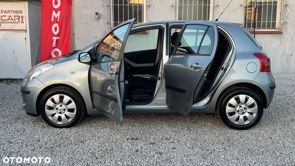 Toyota Yaris 1.3 Sol - 16
