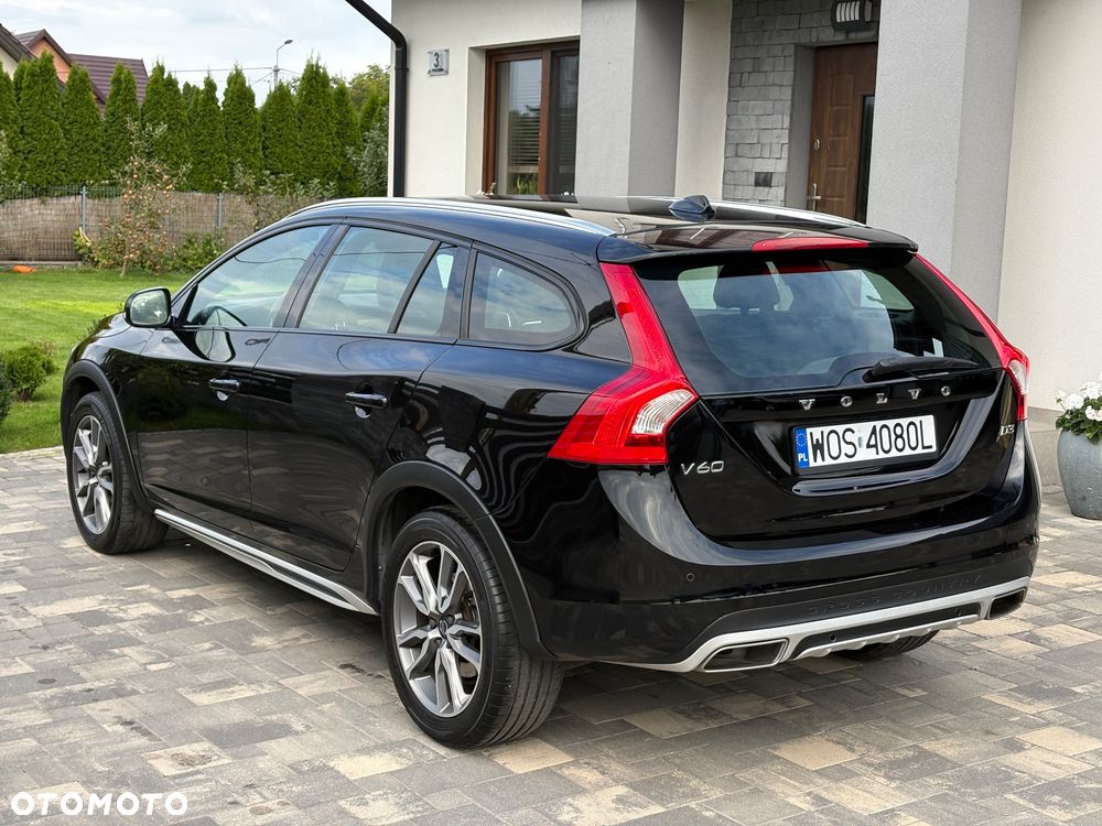 Volvo V60 Cross Country D3 Geartronic Summum - 10