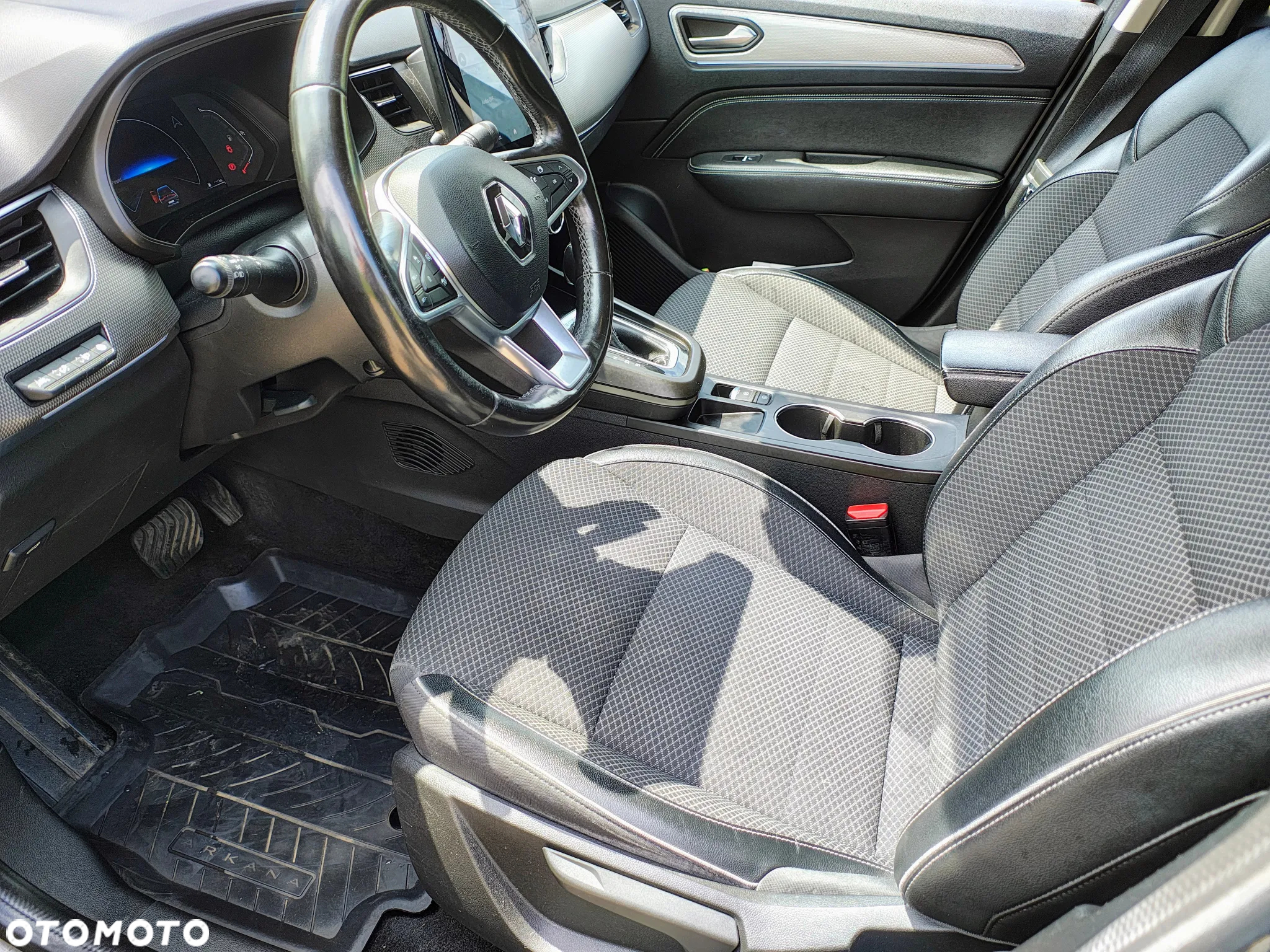 Renault Arkana 1.6 E-TECH Equilibre MMT - 12