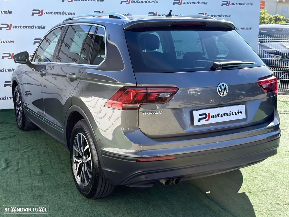 VW Tiguan 1.6 TDI Confortline - 11