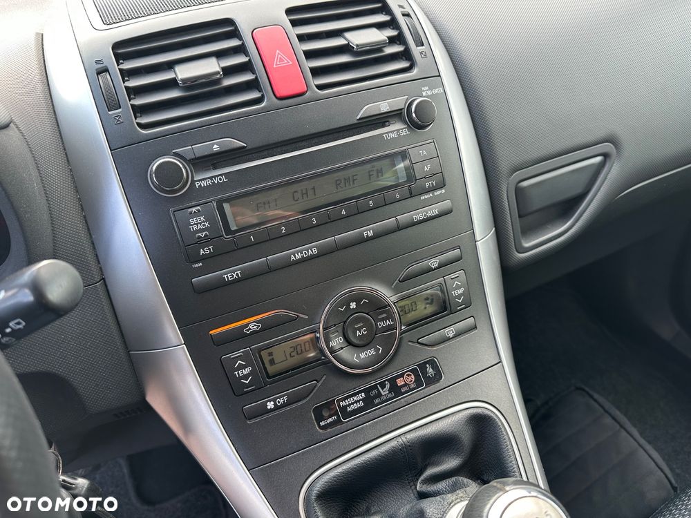 Toyota Auris 1.6 Edition - 12