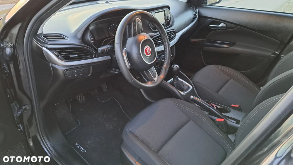 Fiat Tipo 1.4 16V More - 17