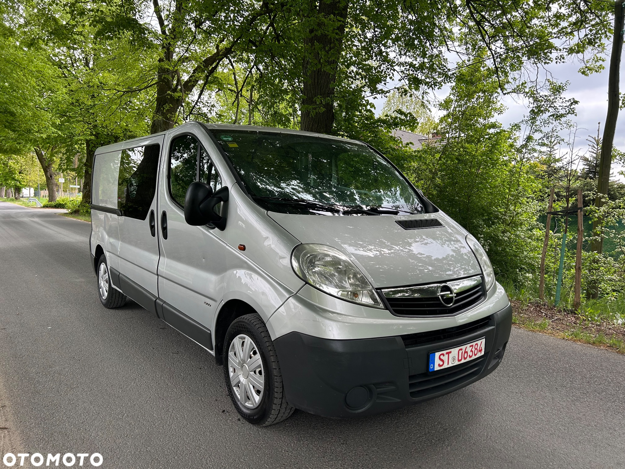 Opel Vivaro - 11