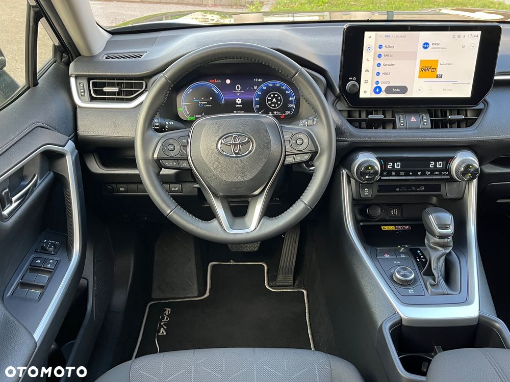 Toyota RAV4 - 15