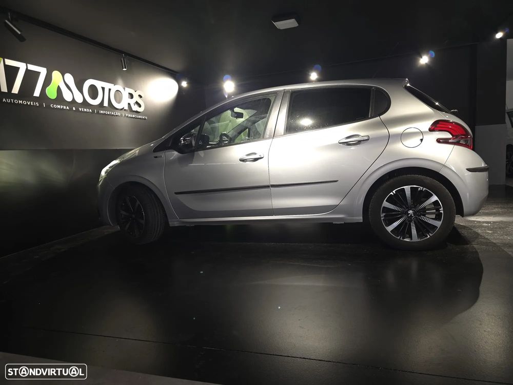 Peugeot 208 1.2 VTi SE Style - 14