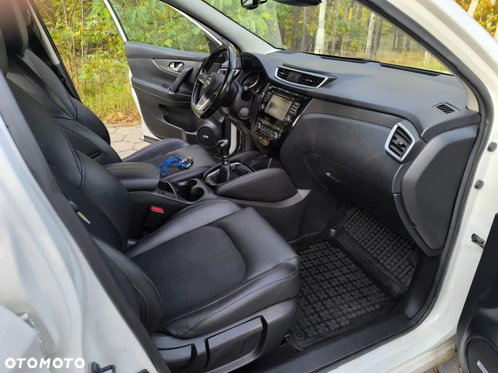 Nissan Qashqai 1.6 DCi 4x4 Tekna+ - 12