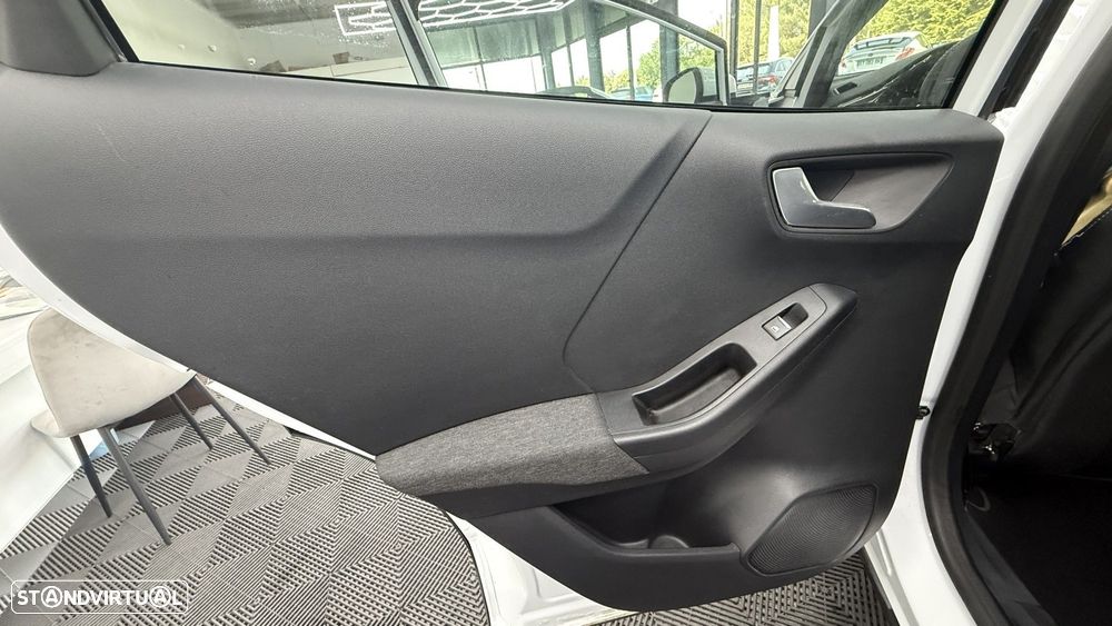 Ford Puma 1.0 EcoBoost MHEV Titanium Design - 15