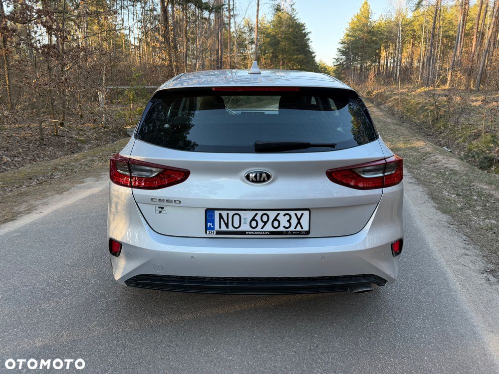 Kia Ceed 1.5 T-GDI M - 6