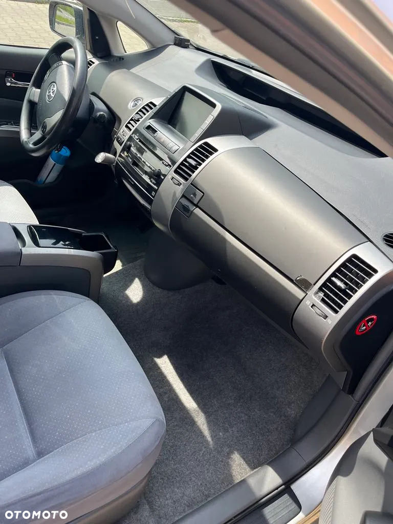 Toyota Prius 1.5 VVT-i Prestige - 8