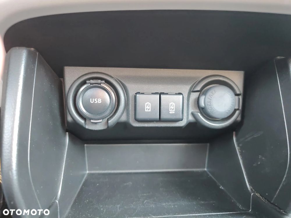 Suzuki Swift 1.2 Dualjet SHVS Premium Plus CVT - 28