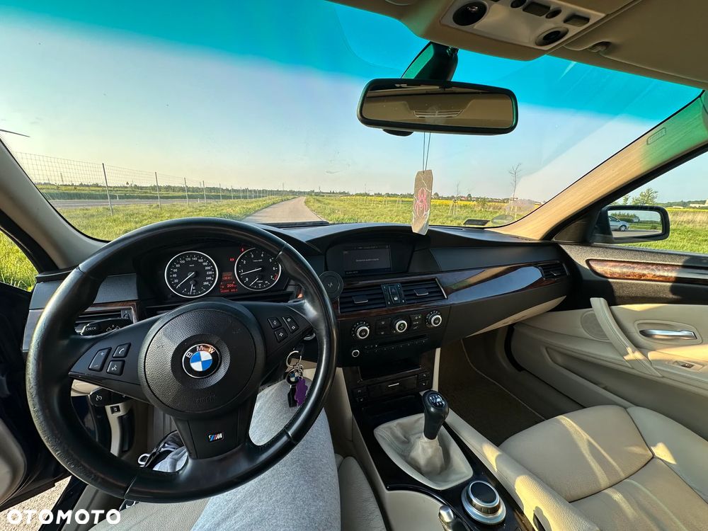 BMW Seria 5 523i Edition Lifestyle - 8