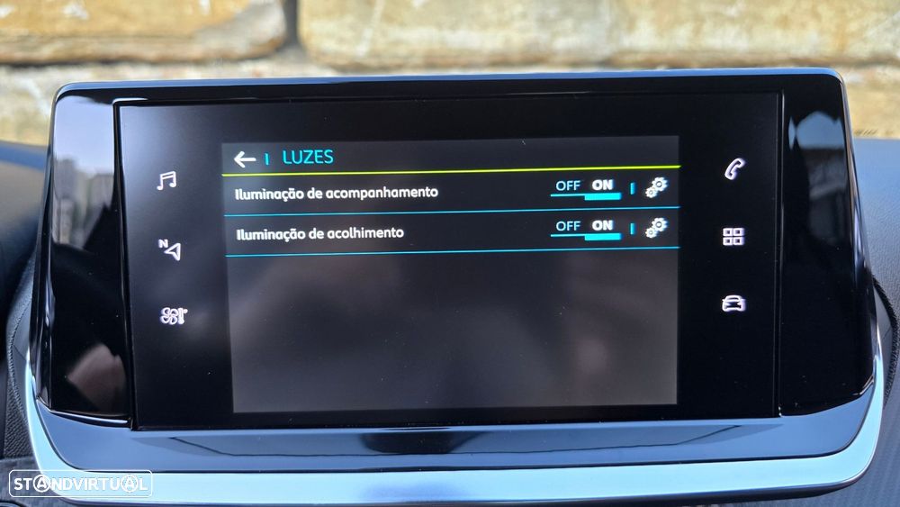 Peugeot e-208 Allure Pack - 30