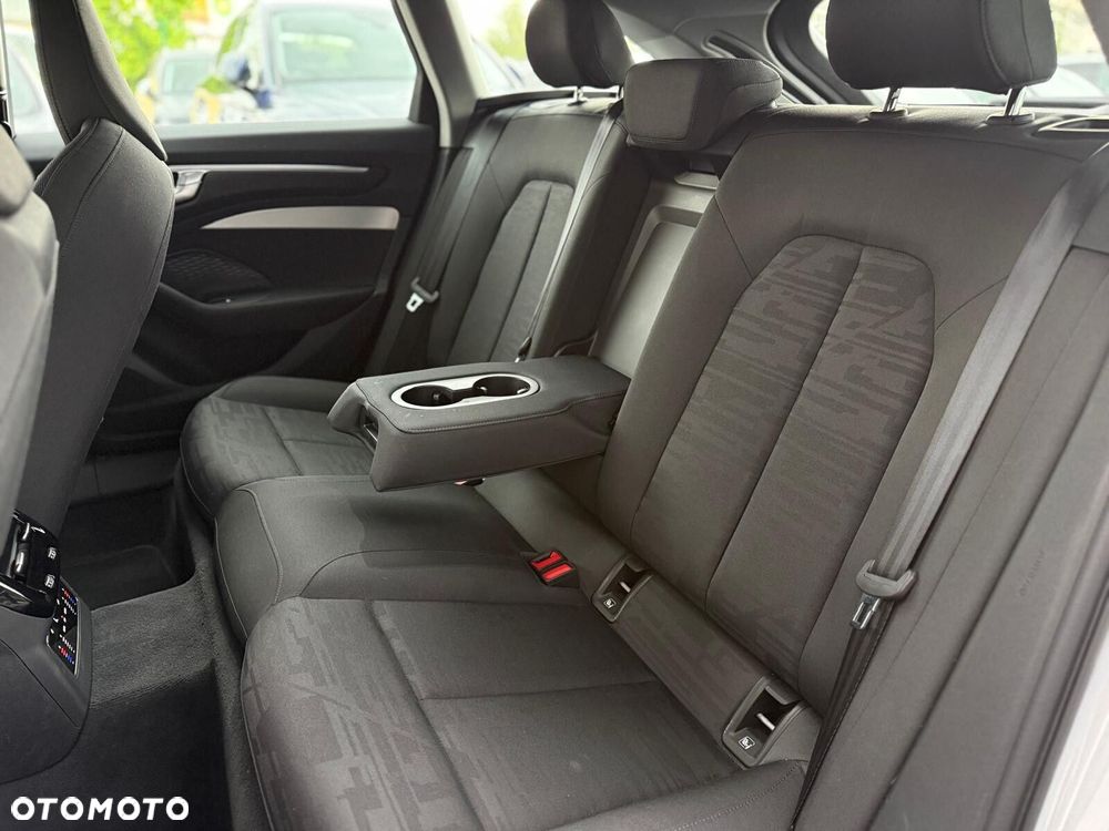 Audi A6 Avant - 21