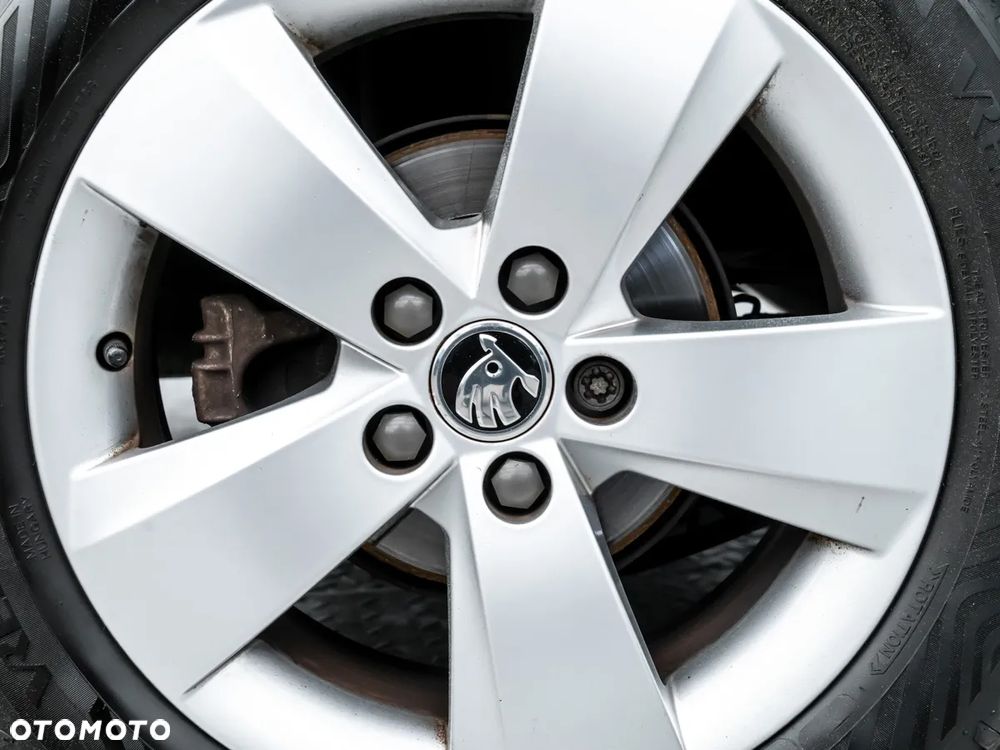 Skoda RAPID 1.0 TSI Ambition - 13