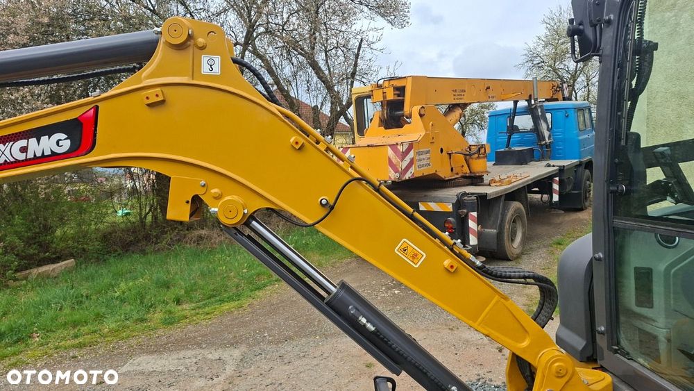 XCMG Xe35U - 26