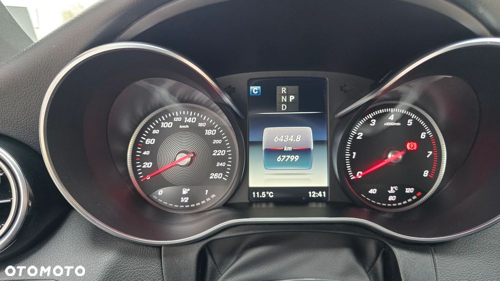 Mercedes-Benz Klasa C 200 4-Matic 9G-Tronic - 8