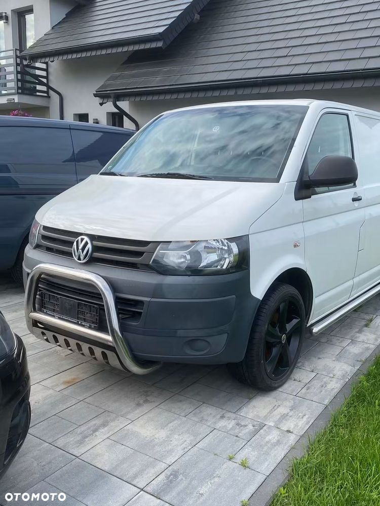 Volkswagen Transporter - 1