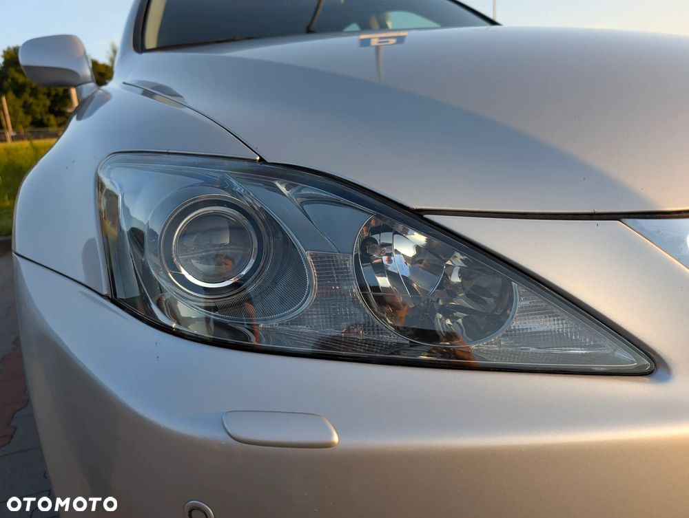 Lexus IS 220 D Prestige - 10