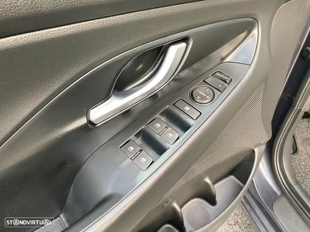 Hyundai i30 SW 1.0 T-GDI EDITION 30+ - 27