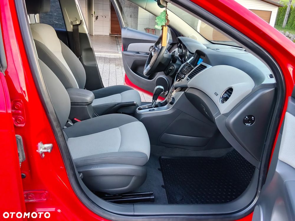 Chevrolet Cruze 1.8 LS - 11