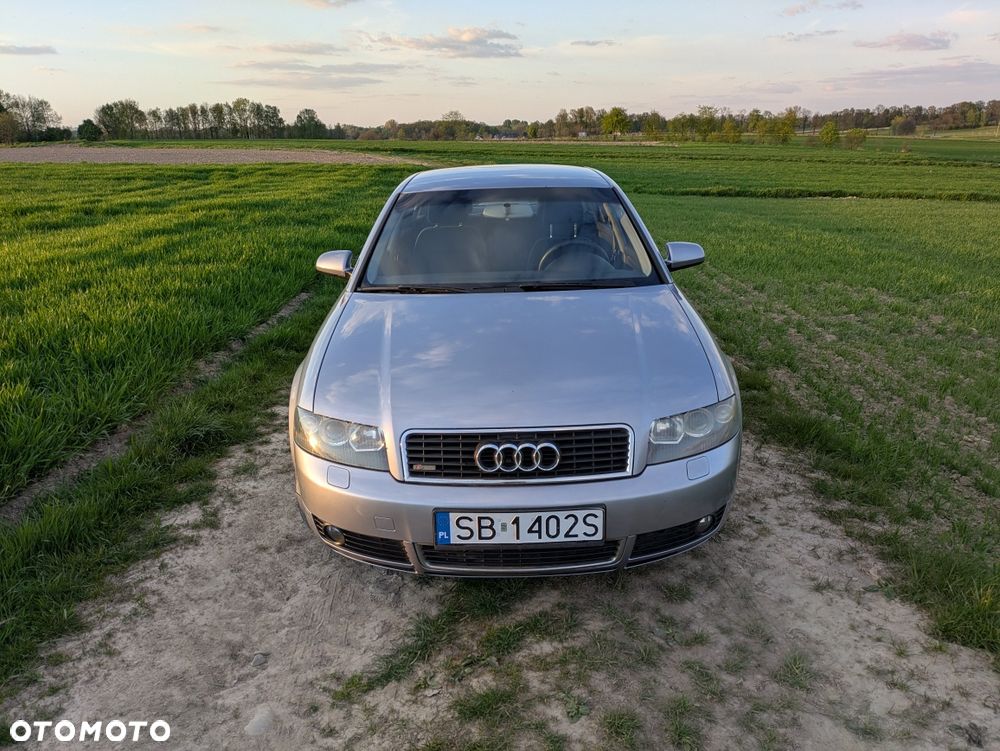 Audi A4 Limousine - 3