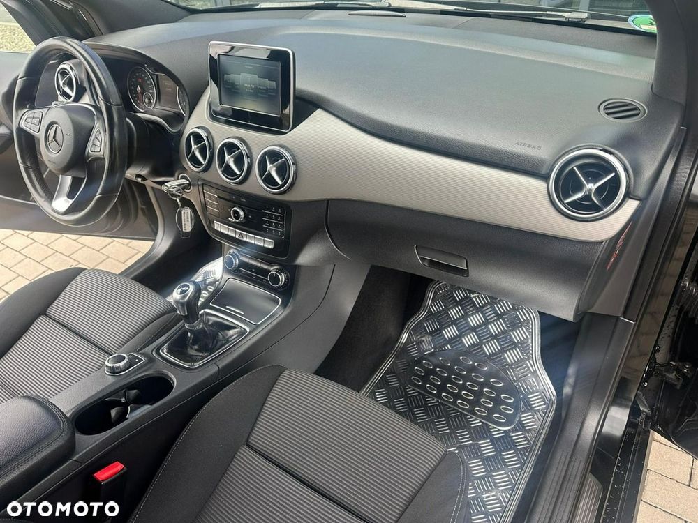 Mercedes-Benz Klasa B 180 Style - 15