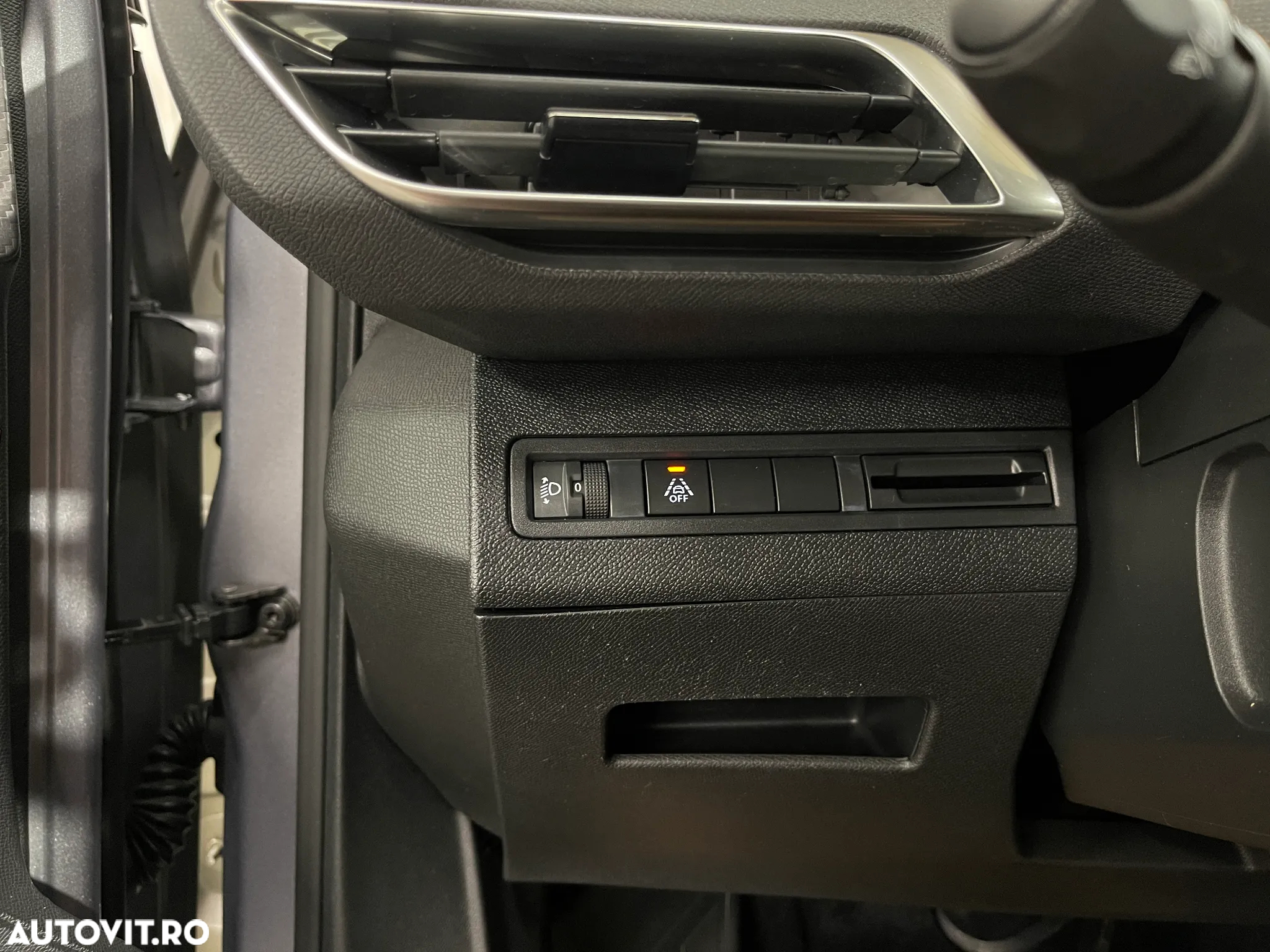 Peugeot 5008 1.5L BlueHDI EAT8 S&S Active Pack - 29