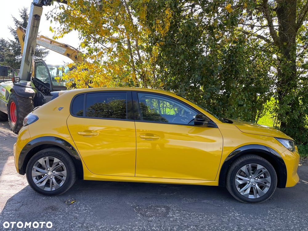 Peugeot 208 Elektromotor 136 Allure - 25