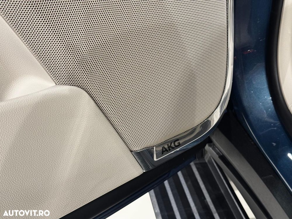 Cadillac Escalade - 25