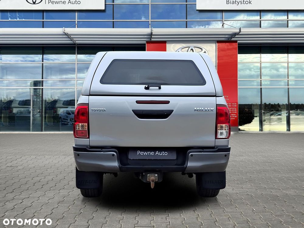 Toyota Hilux 2.4 D-4D Double Cab DLX 4x4 - 5