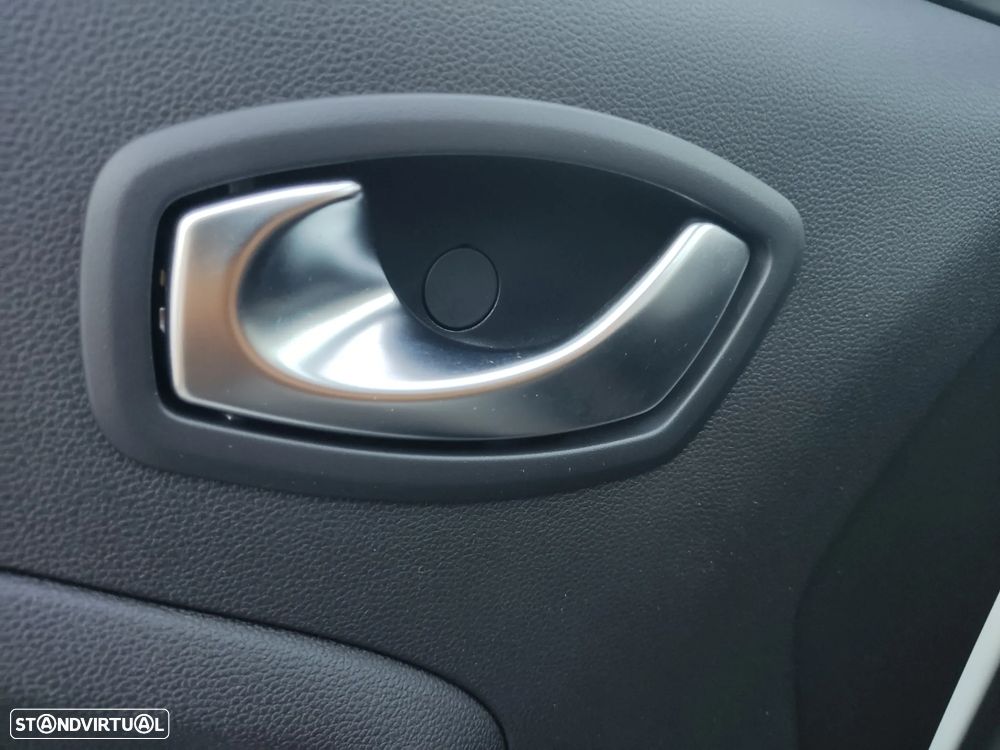 Renault Zoe (c/ Bateria) E-Tech EV50 Equilibre - 31