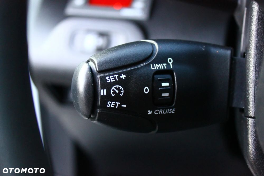 Toyota Proace City 1.5D-4D 102KM LONG L2 3 Osobowy Chłodnia - 33