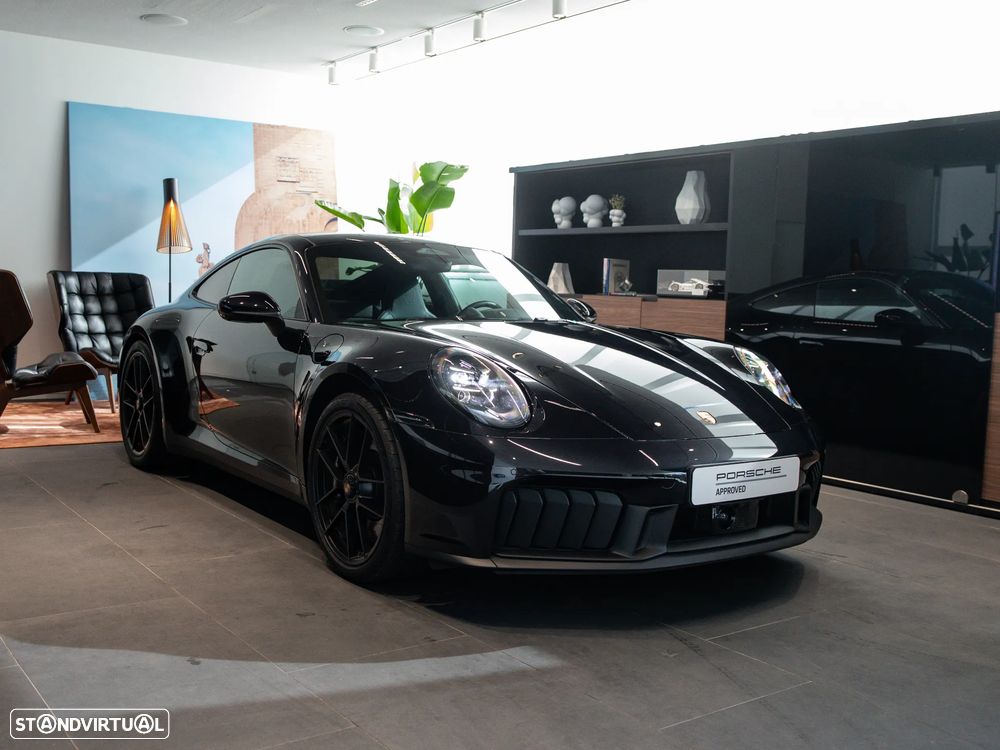 Porsche 911 (992) Carrera GTS - 10