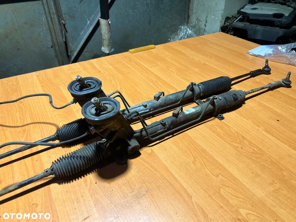 UKŁAD KIEROWNICZY MAGLOWNICA SKODA VW POLO 9N 6Q1423051R 1J18AT186 TRW