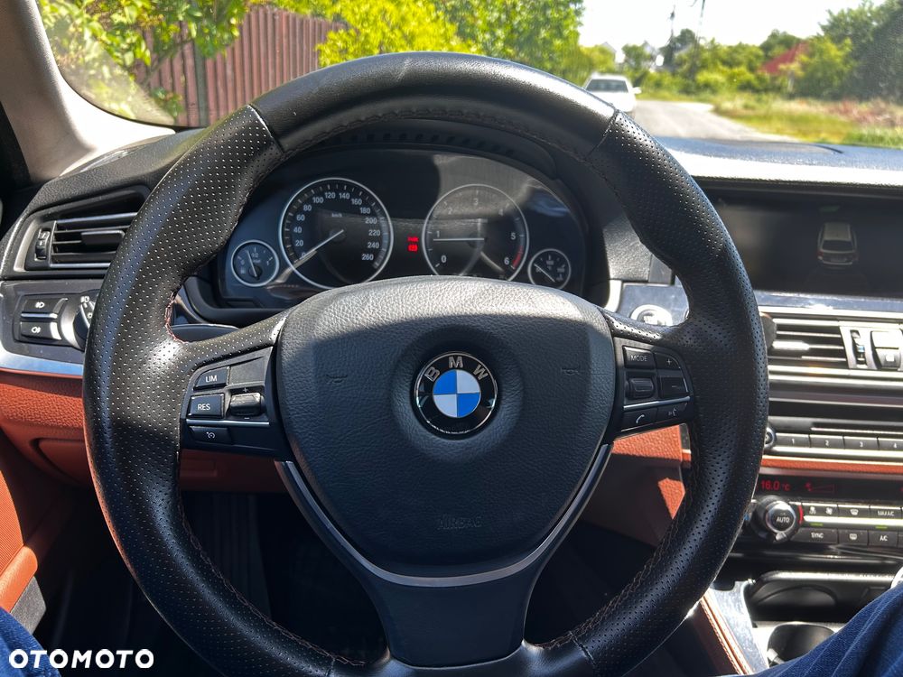 BMW Seria 5 520d - 10