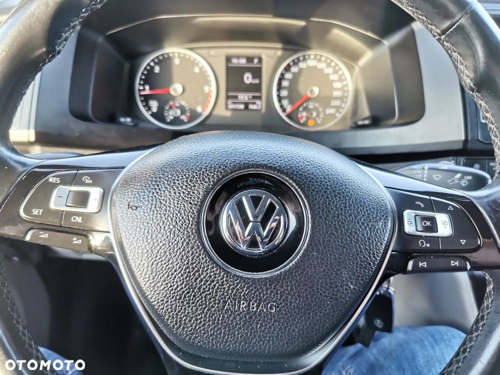 Volkswagen Transporter T6 2.0 TDi DSG L1H1 VAT-1 bardzo bogaty Faktura Vat 23% - 9