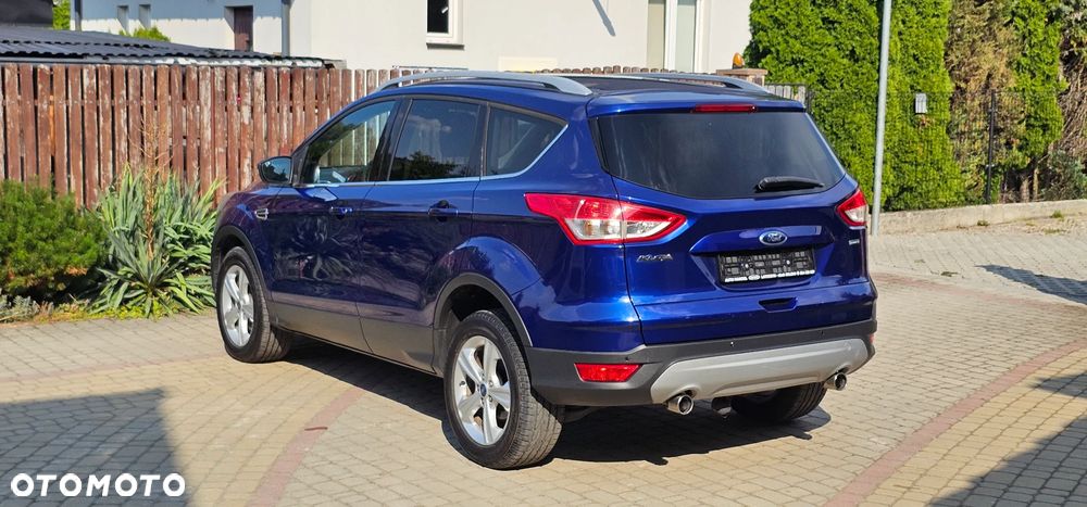 Ford Kuga 1.6 EcoBoost 2x4 Titanium - 4