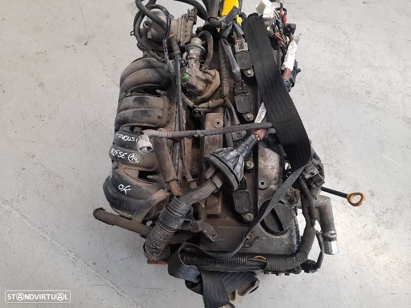 MOTOR COMPLETO TOYOTA AVENSIS SEDAN 2003 - 1