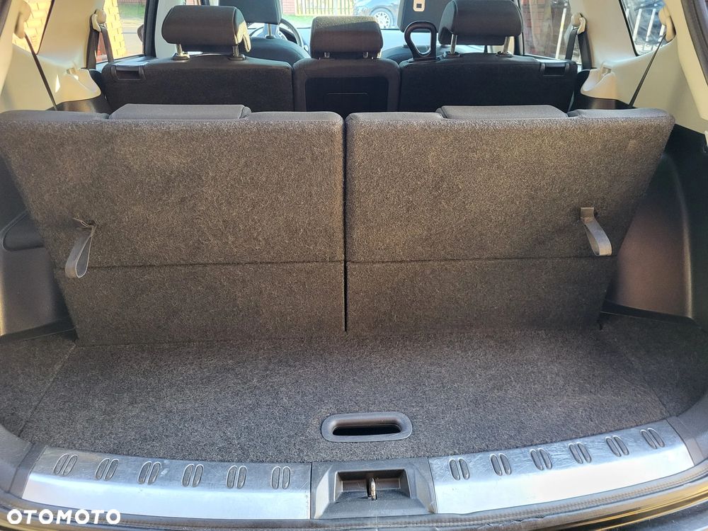 Nissan Qashqai+2 2.0 visia - 12