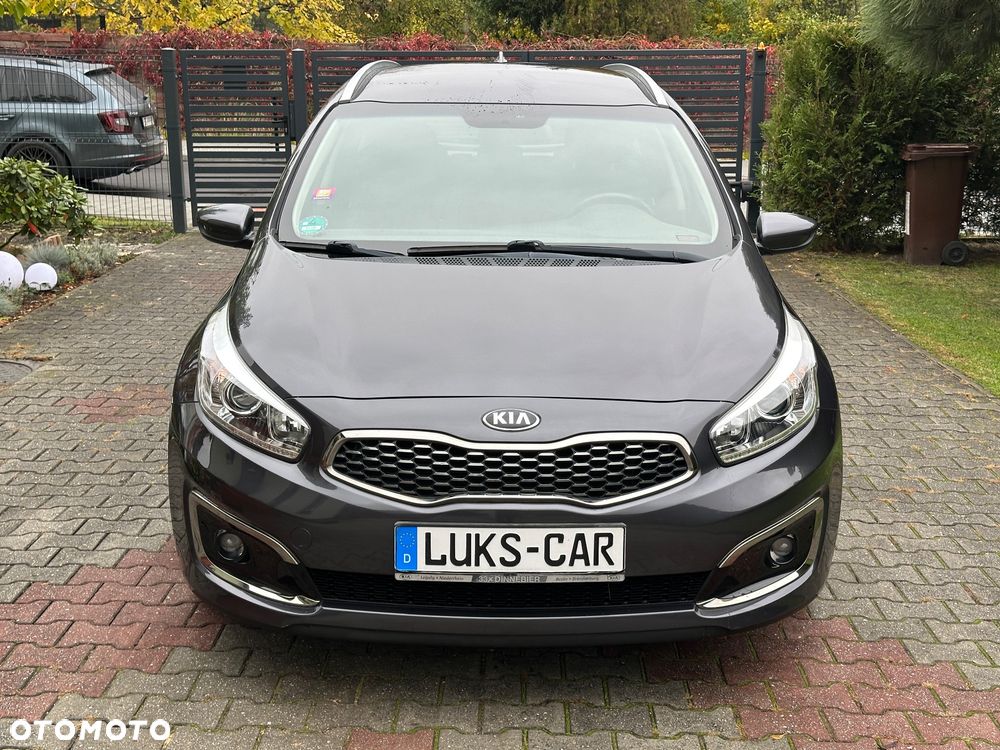 Kia Ceed 1.6 GDI ISG Dream-Team Edition - 8