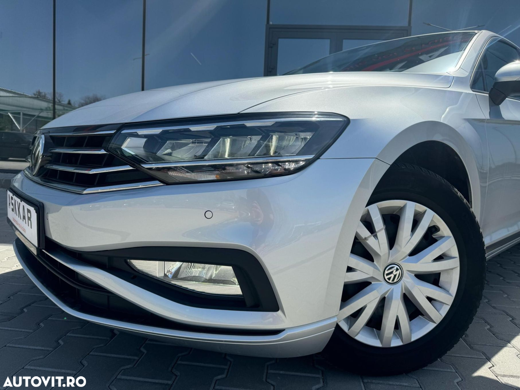 Volkswagen Passat 2.0 TDI DSG Advance - 32