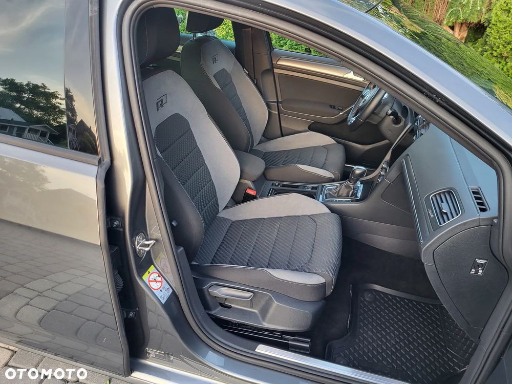 Volkswagen Golf - 11