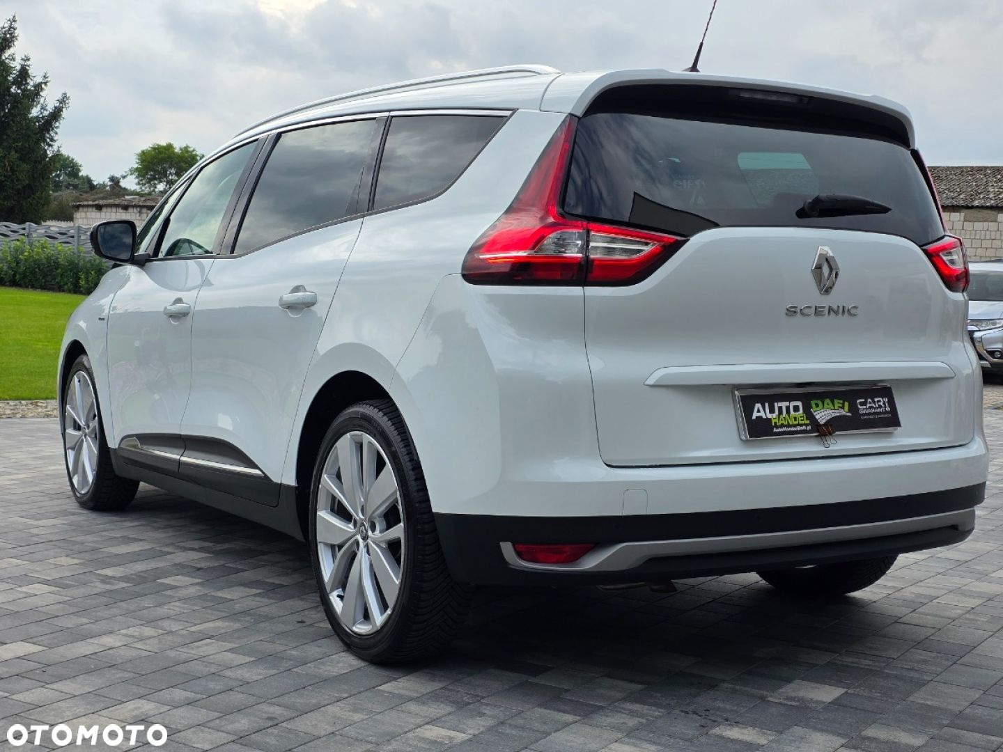 Renault Grand Scenic - 4