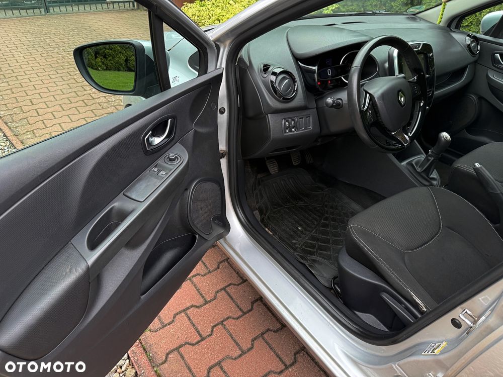 Renault Clio 1.2 16V 75 Experience - 17